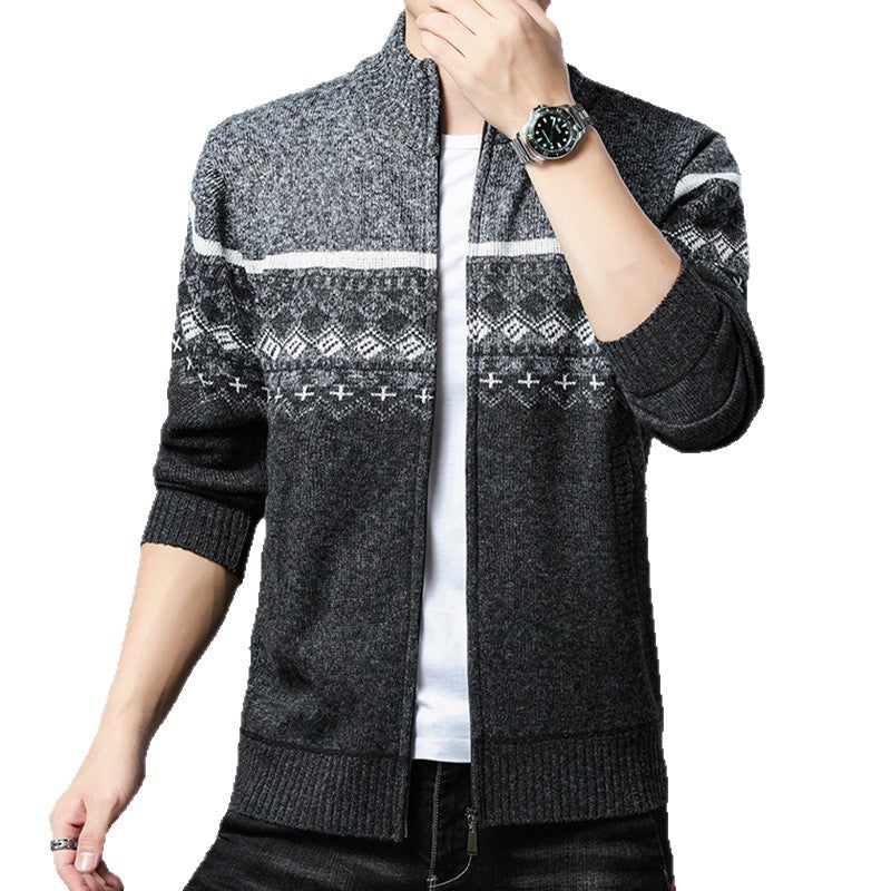 Herren Strickjacke mit hohem Kragen und attraktiven Mustern