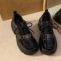 Damen Chunky Sneakers mit glänzender Oberfläche und modischem Anhänger R&B