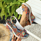 Damen Wedge-Sandalen mit buntem Motiv und komfortablem Absatz EB