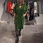 Damen Elegantes Wickelkleid mit strukturiertem Stoff und Taillengürtel R&B