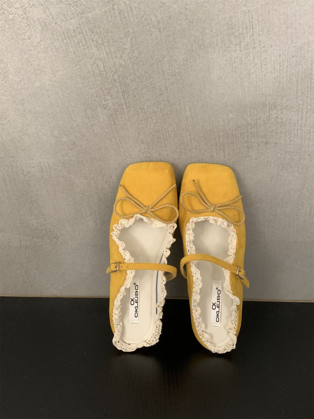 Damen elegante Ballerinas mit zartem Riemchen und Spitzenbesatz R&B