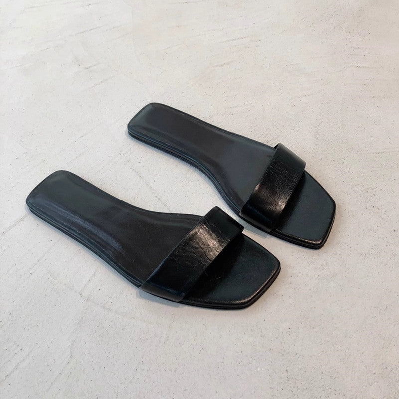 Damen Minimalistische Slides im zeitgenössischen Design mit breiter Riemenfront und bequemer Fußbettgestaltung R&B