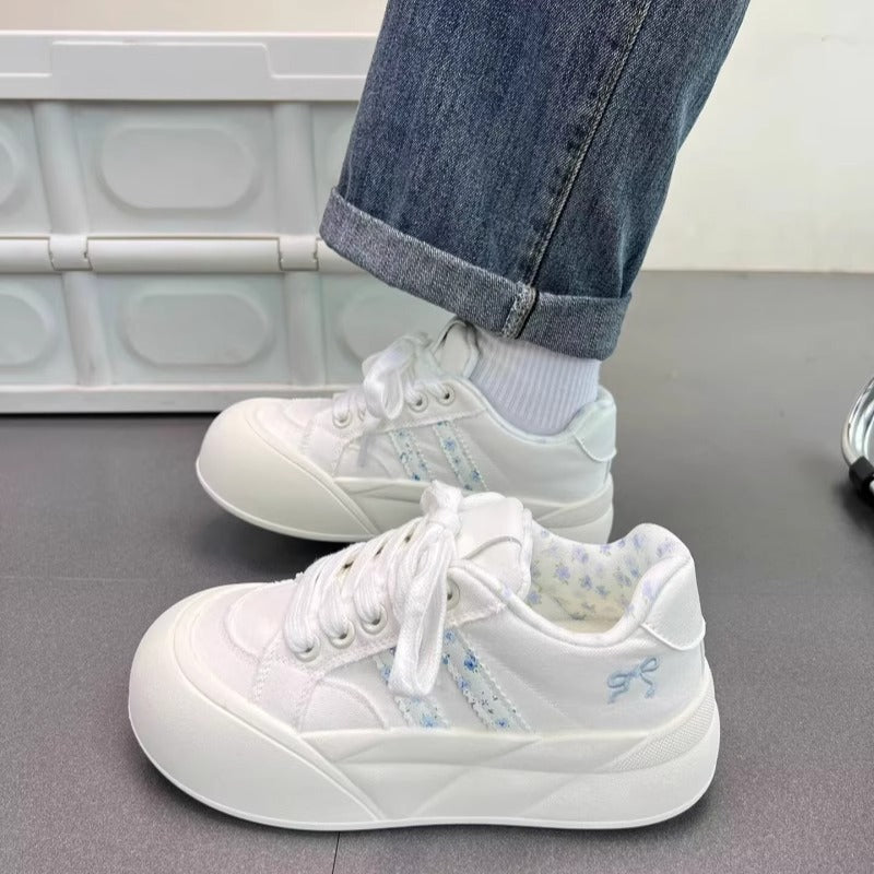 Damen Sportliche Sneakers mit atmungsaktiver Mesh-Oberfläche und innovativem Schnürsystem R&B