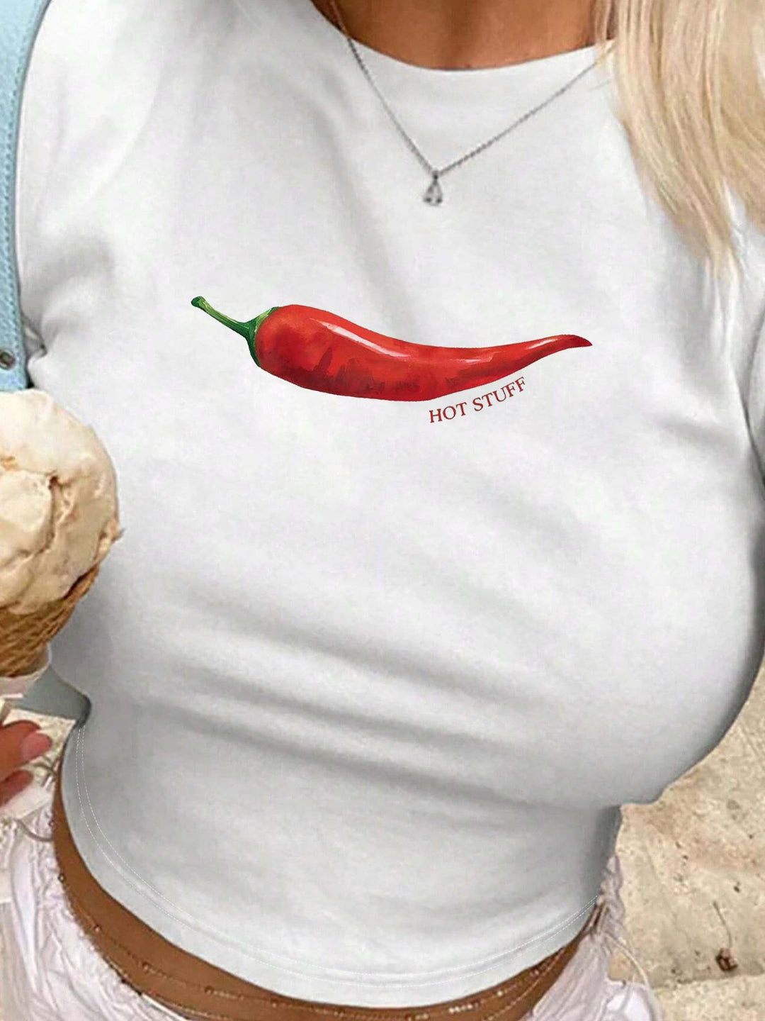 Damen Crop-T-Shirt mit künstlerischem Lippenmotiv und kreativem Druck R&B