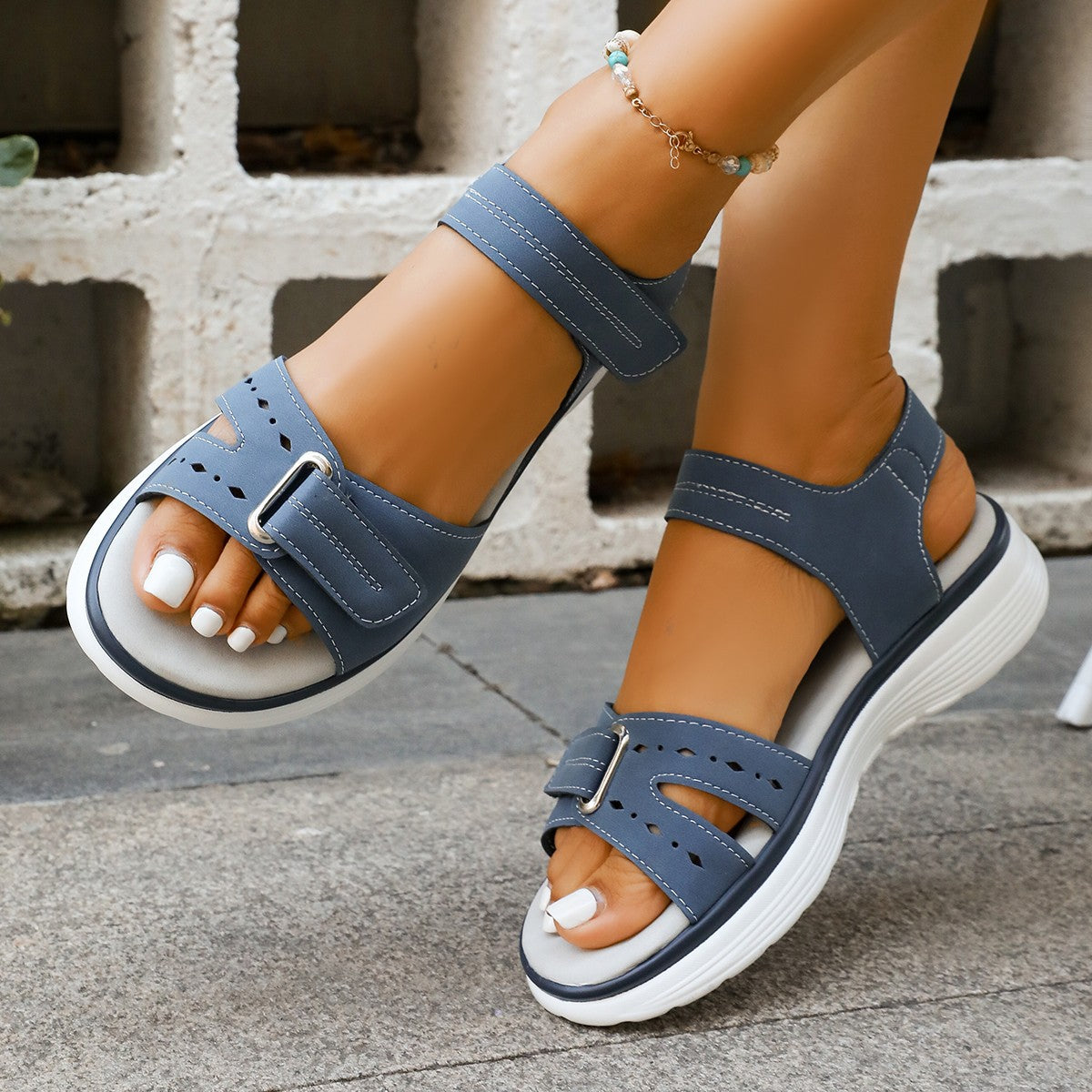 Damen Komfortable Sandalen mit verstellbaren Riemen und atmungsaktiver Sohle R&B