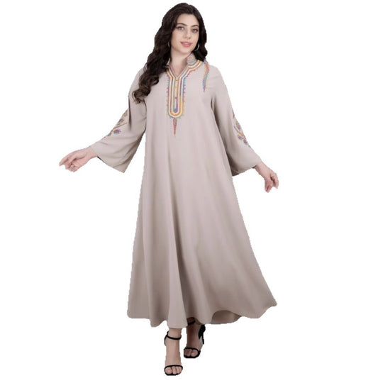 Damen Elegantes Langkleid mit traditionellem Muster und bestickten Ärmeln R&B