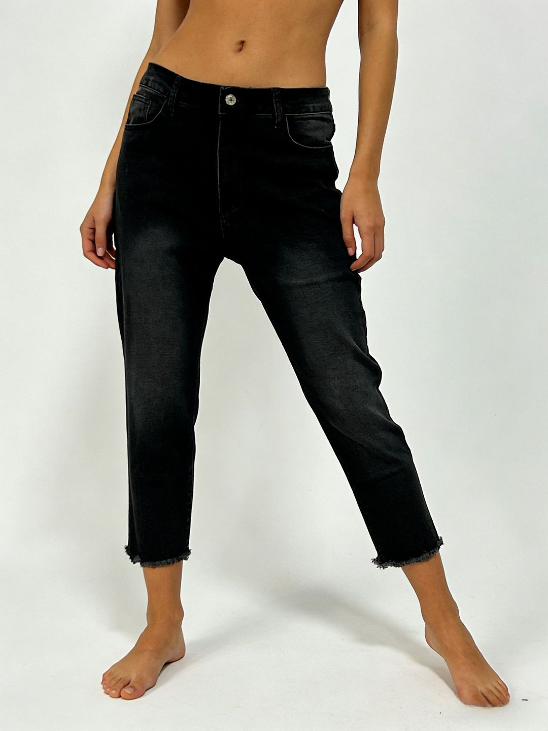 Damen lässige High-Waist Jeans mit fransigem Saum und angesagtem Schnitt R&B