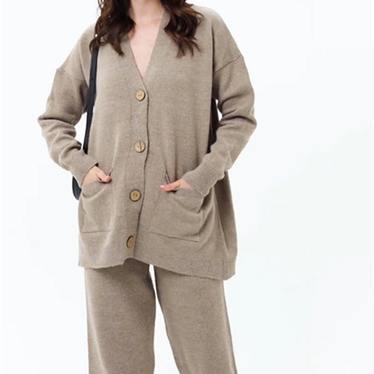 Damen gemütlicher Strick-Cardigan mit praktischen Taschen und Knopfdetails R&B