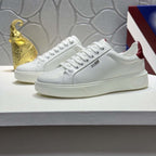 Damen Klassische Sneakers mit eleganten Akzenten von R&B