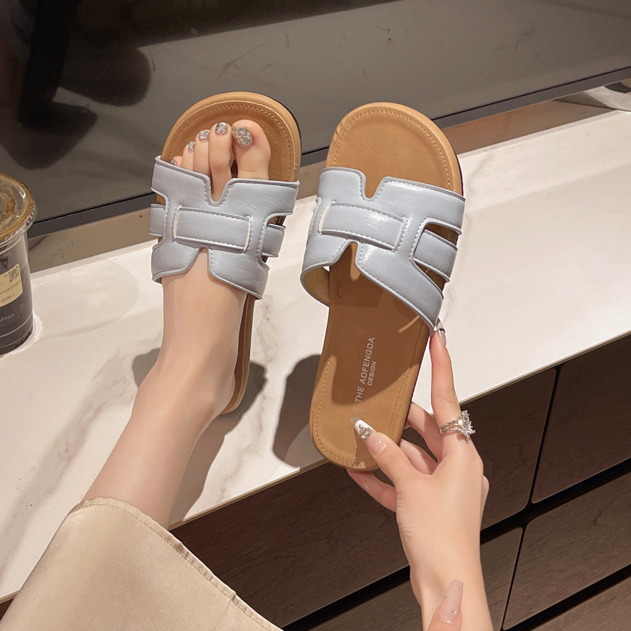 Damen Elegante Slide-Sandalen mit funkelndem Metallverschluss EB