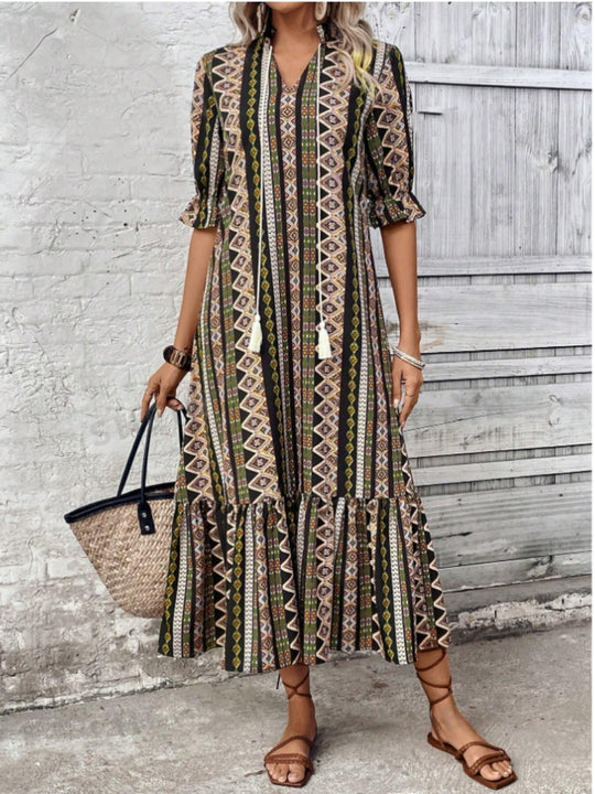 Damen Maxikleid mit grafischem Muster und detailreichen Volants R&B