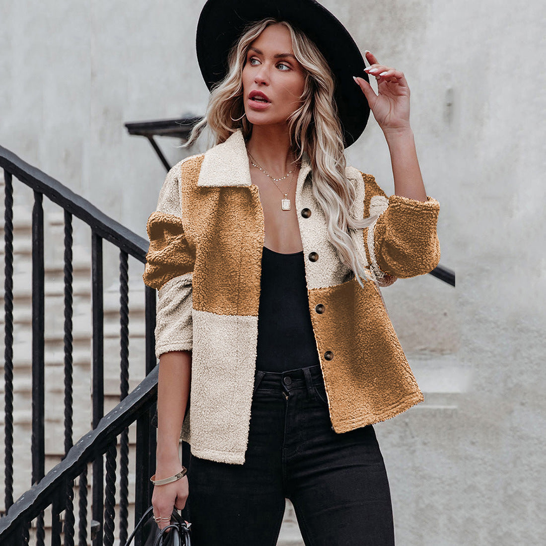Damen kuschelige Oversized-Jacke im Patchwork-Stil