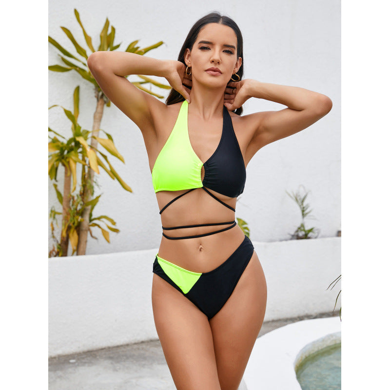 Damen Triangel-Bikini mit asymmetrischem Design und modischen BindR&Bändern R&B