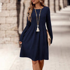 Damen Strickkleid mit Langen Ärmeln und Schmeichelndem Taillenschnitt R&B