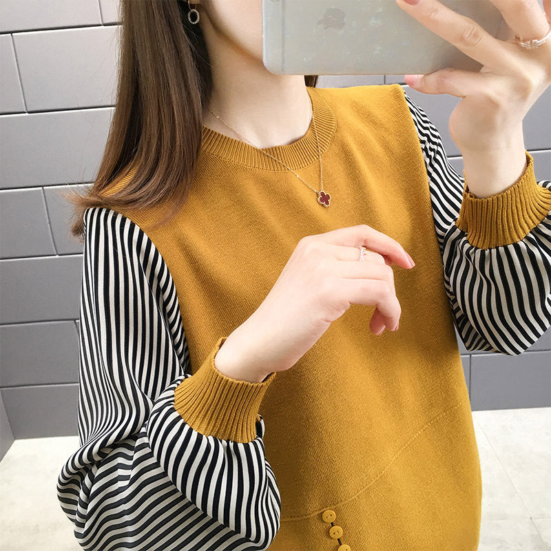 Damen Layered Sweatshirt mit gestreiften Ärmeln und Knopfdetails R&B
