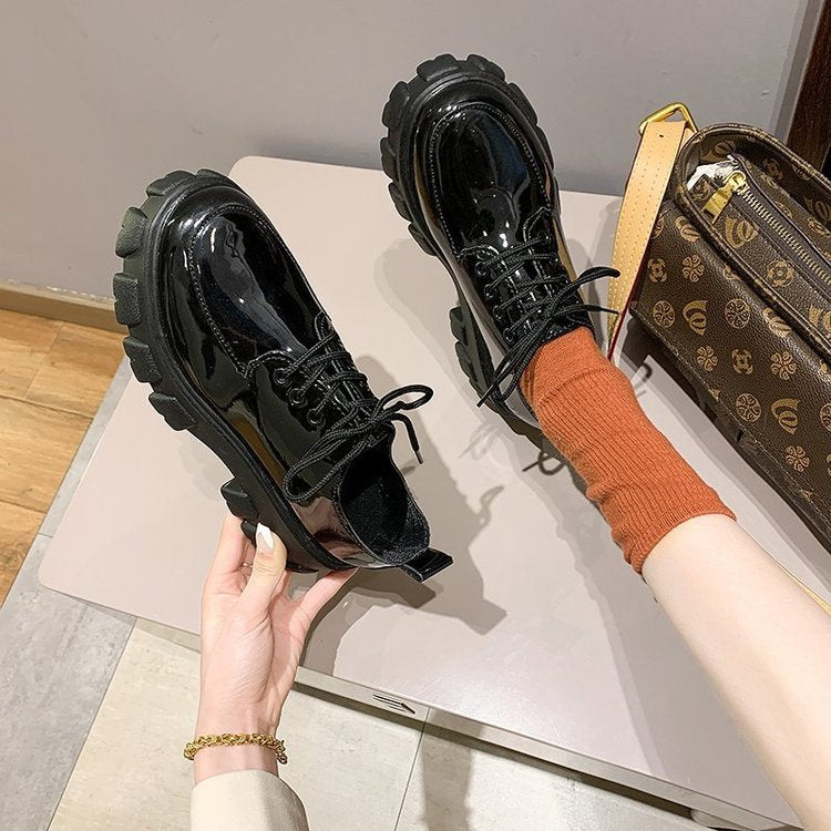 Damen Plateau-Schnürschuhe mit glanzvollem Obermaterial und komfortabler Sohle R&B