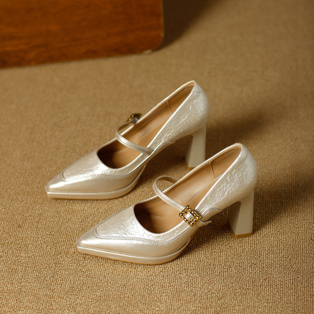 Damen Stilettos mit dekorativem Riemen R&B
