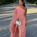 Damen Elegant geschnittenes Maxikleid mit asymmetrischem Ausschnitt und fransigen Details