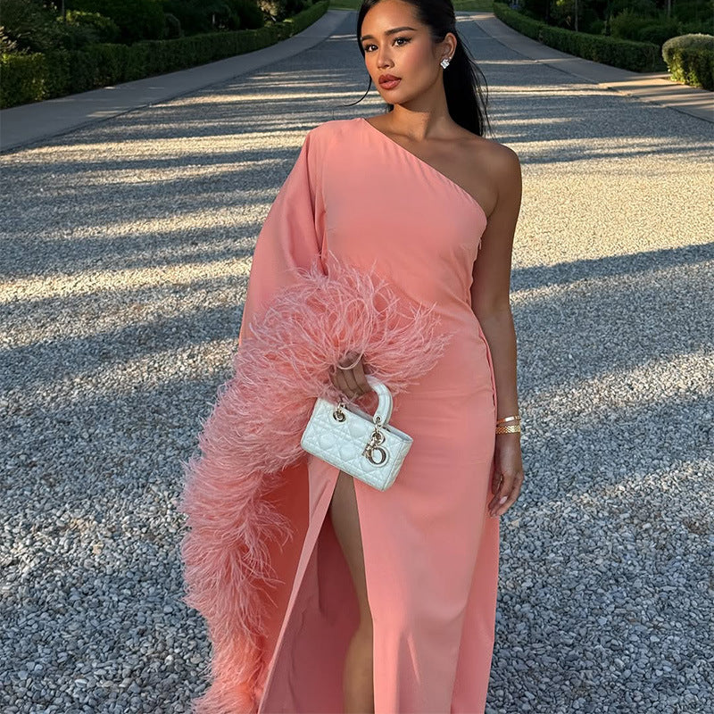 Damen Elegant geschnittenes Maxikleid mit asymmetrischem Ausschnitt und fransigen Details