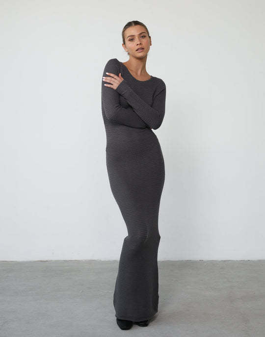 Damen figurbetontes Maxikleid aus hochwertigem Rippstrickstoff mit tiefem Ausschnitt R&B