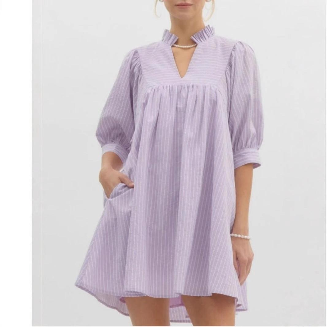 Damen Kurzarm Kleid mit modernem Stehkragen und Volant-Detail R&B