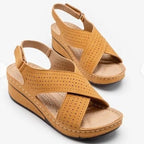Damen Wedge-Sandalen mit durchbrochenem Design und verstellbarem Riemen R&B