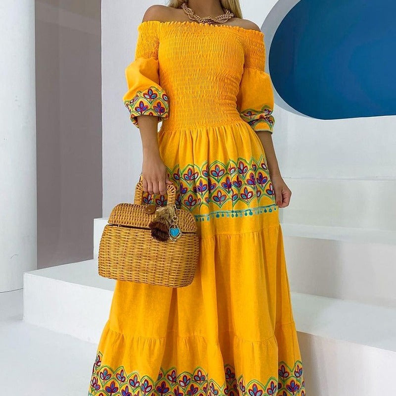 Damen Boho-Maxikleid mit schulterfreiem Design und verspieltem Stickereidetail EB