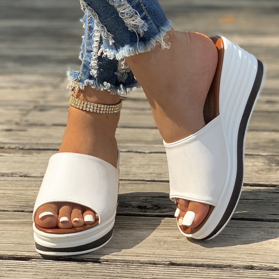Damen Glamouröse Wedge-Pantoletten mit schimmerndem Obermaterial und bequemer Sohle R&B