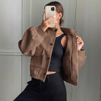 Damen Modische Kurzjacke mit Stehkragen und praktischen Taschen R&B