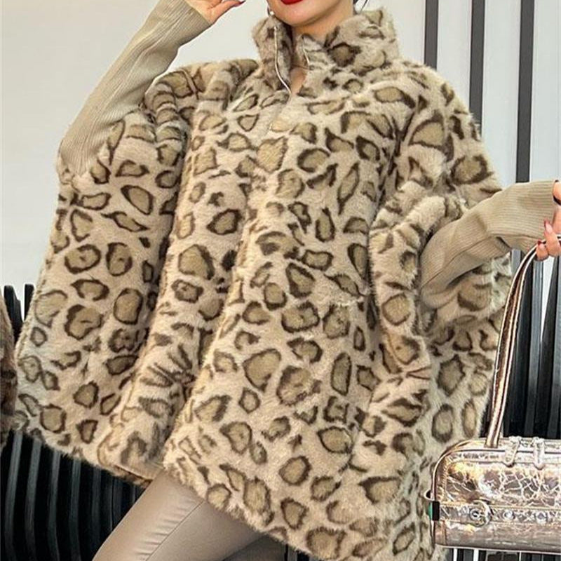 Damen Kuschel-Fleece-Poncho im Leopardenmuster R&B