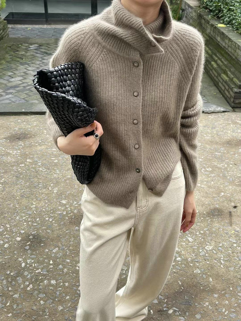 Damen Strickjacke mit hohem Kragen und Knopfverschluss R&B