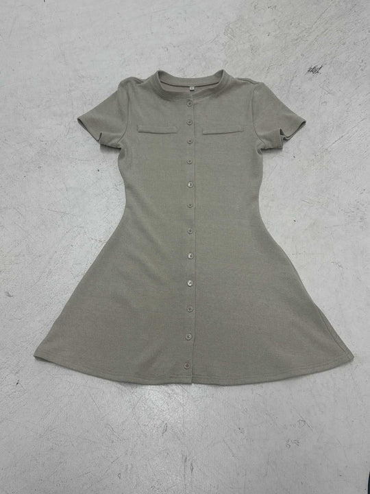 Damen Knopf-Polo-Kleid mit figurbetontem Schnitt und kurzen Ärmeln R&B