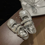 Damen elegante Ballerina-Schuhe mit glänzender Oberfläche und dekorativen Perlen R&B