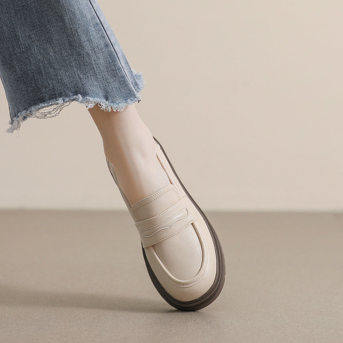 Damen Mokassin-Schuhe mit modischer Schnallenverzierung und komfortablem Blockabsatz