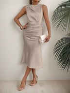 Damen Elegantes Midi-Kleid mit taillierter Passform und raffinierter Raffung R&B