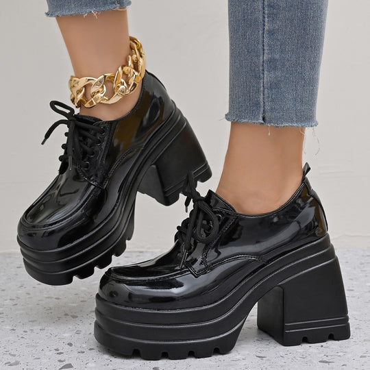 Damen Plateau-Oxfords mit robustem Profil und glänzendem Finish R&B