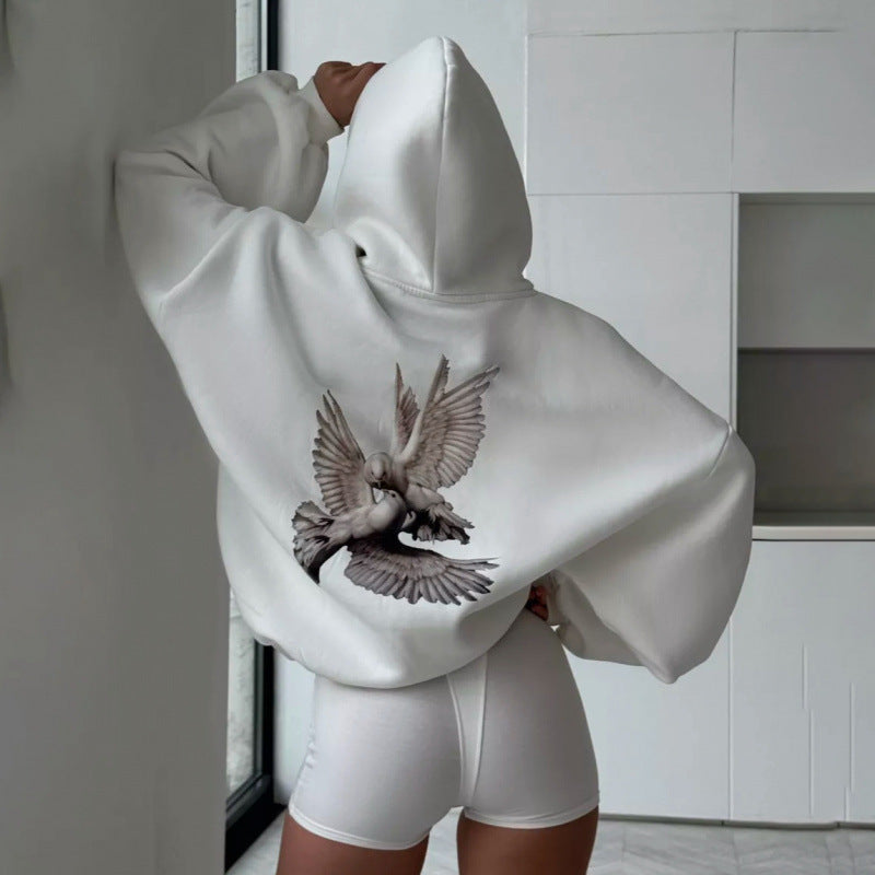 Damen Kapuzensweater mit kunstvollem Vogelmotiv und entspannter Passform