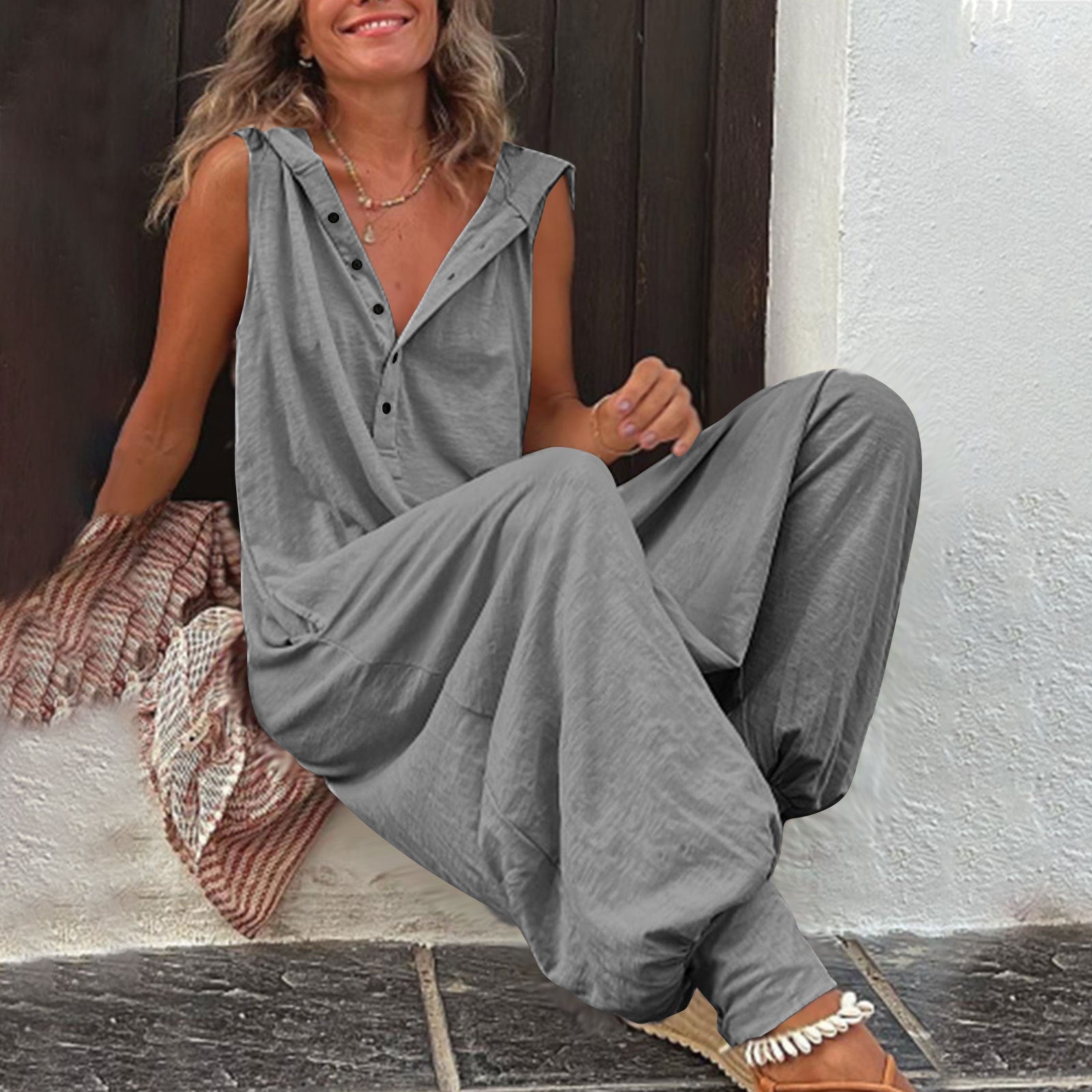 Damen Lässiger Jumpsuit mit Kapuze und Knopfdetails R&B