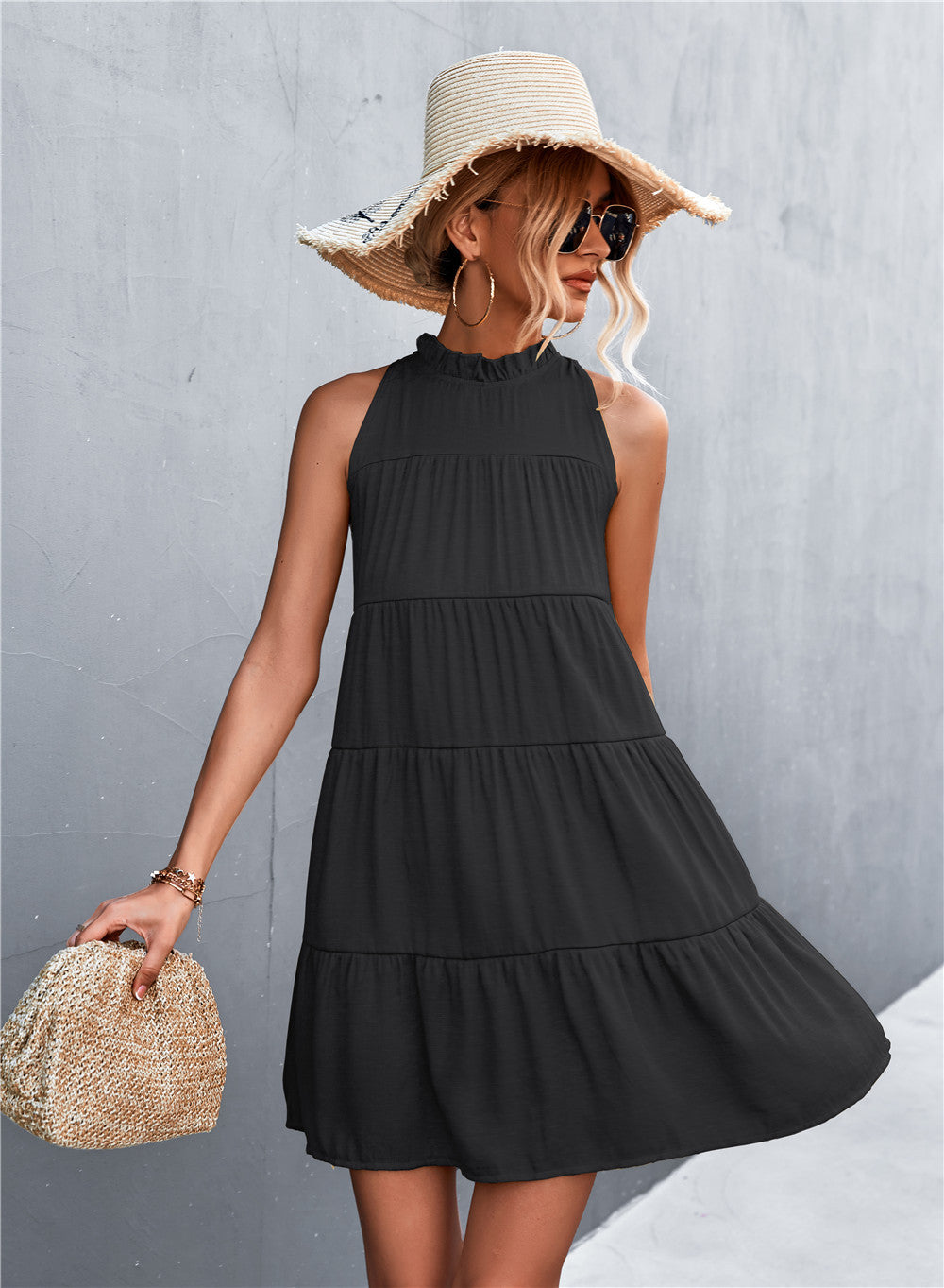 Damen Sommerliches Halterkleid mit Rüschen und schwingendem Rock R&B
