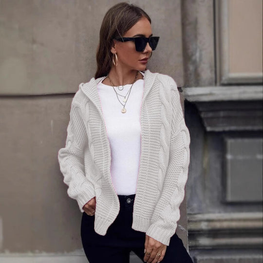 Damen Grobstrickjacke mit Kapuze und aufwendigem Zopfmuster R&B