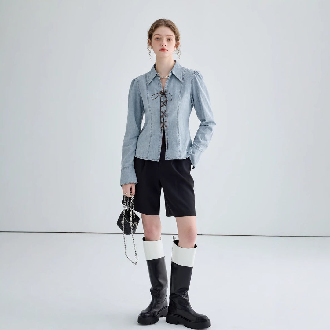 Damen Denim-Bluse mit historischem Schnürdetail und lässiger Passform R&B