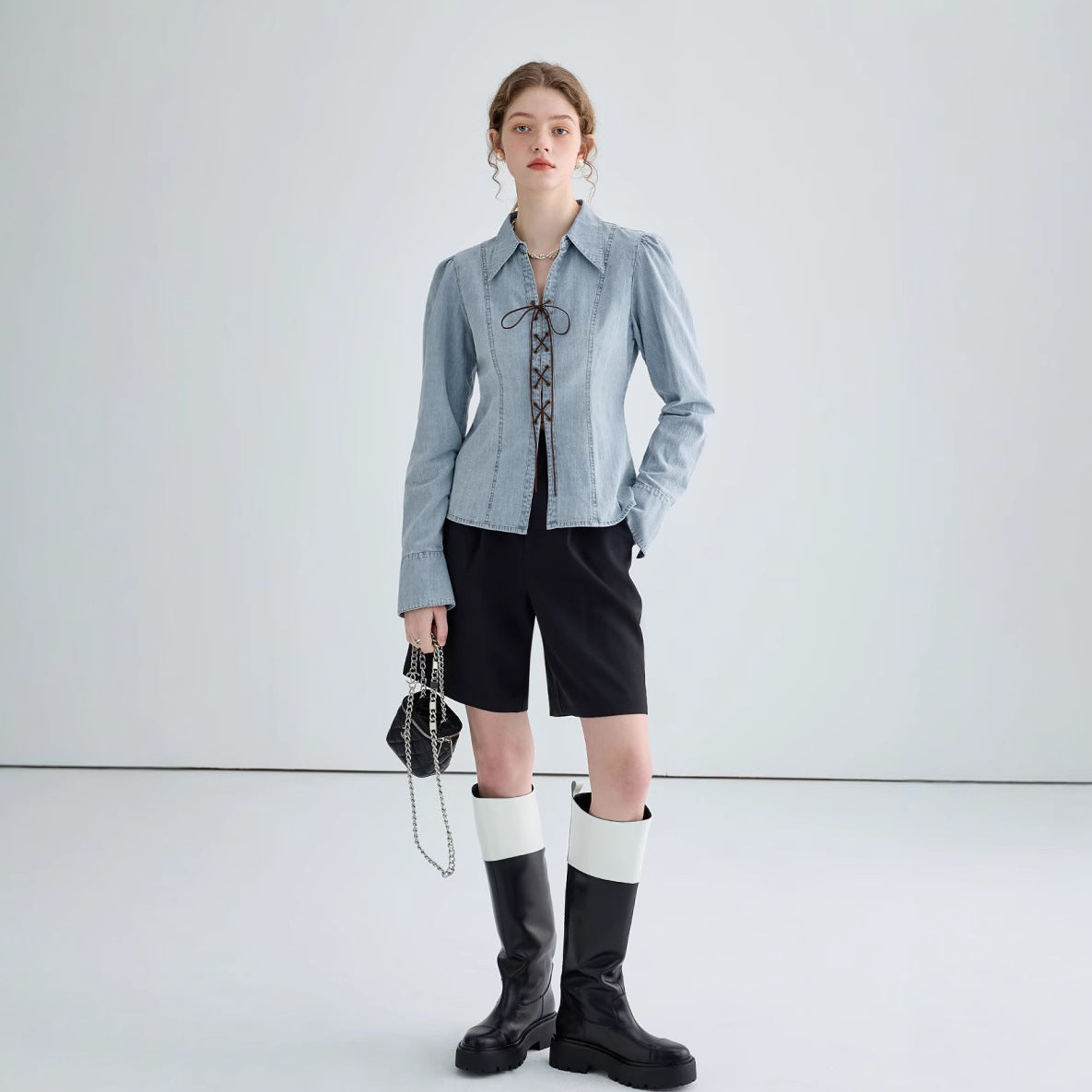 Damen Denim-Bluse mit historischem Schnürdetail und lässiger Passform R&B