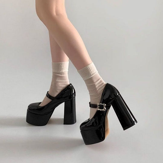 Damen Plateau-Pumps mit Rundschnürung und eleganter Schnalle R&B