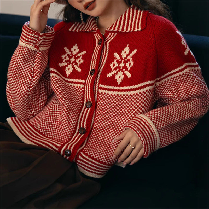 Damen Strickjacke mit festlichem Motiv und praktischen Taschen R&B