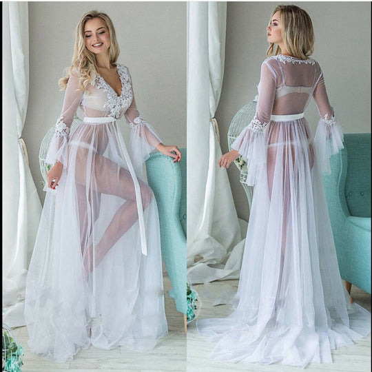 Damen Transparentes Abendkleid mit zierlichen Spitzenapplikationen und schwingendem Tüllsaum R&B