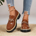 Damen Loafers mit glänzender Lackoberfläche und dekorativer Kettenakzent R&B