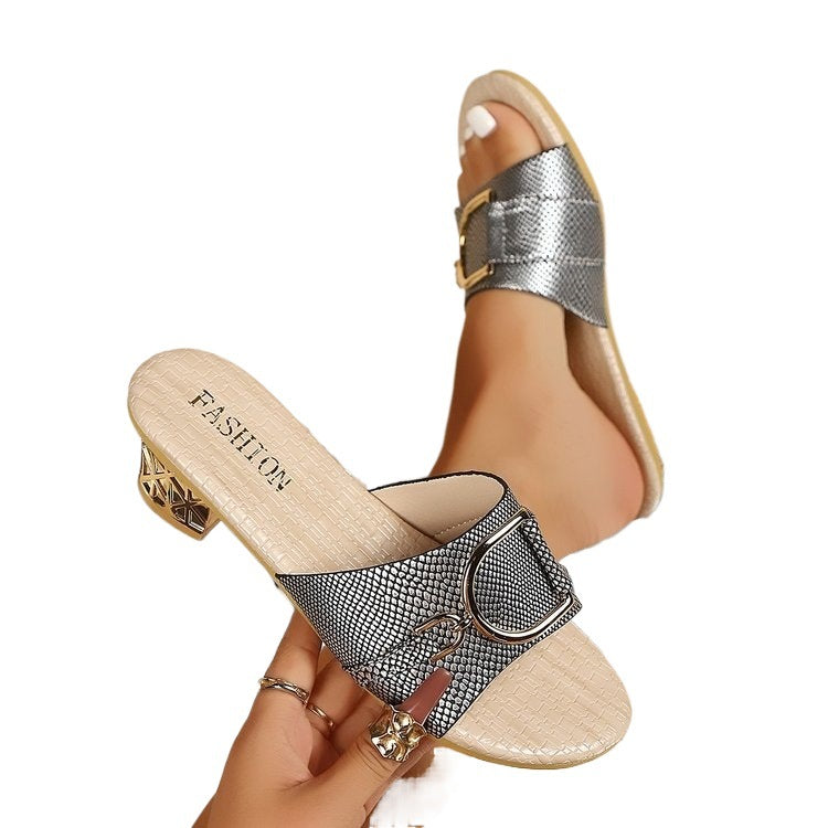 Damen Glamouröse Mules mit glänzendem Riemen und dekorem Absatz R&B