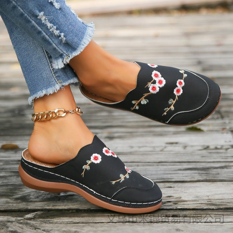 Damen geschlossene Clogs mit floralem Design und komfortablem Fußbett R&B