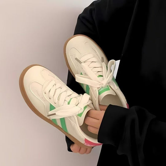 Damen Sneakers mit verspielten Blumenapplikationen und dämpfender Sohle R&B
