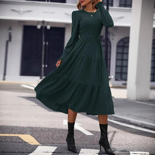 Damen Midi-Kleid mit aufwendigem Rüschensaum und figurbetontem Oberteil R&B